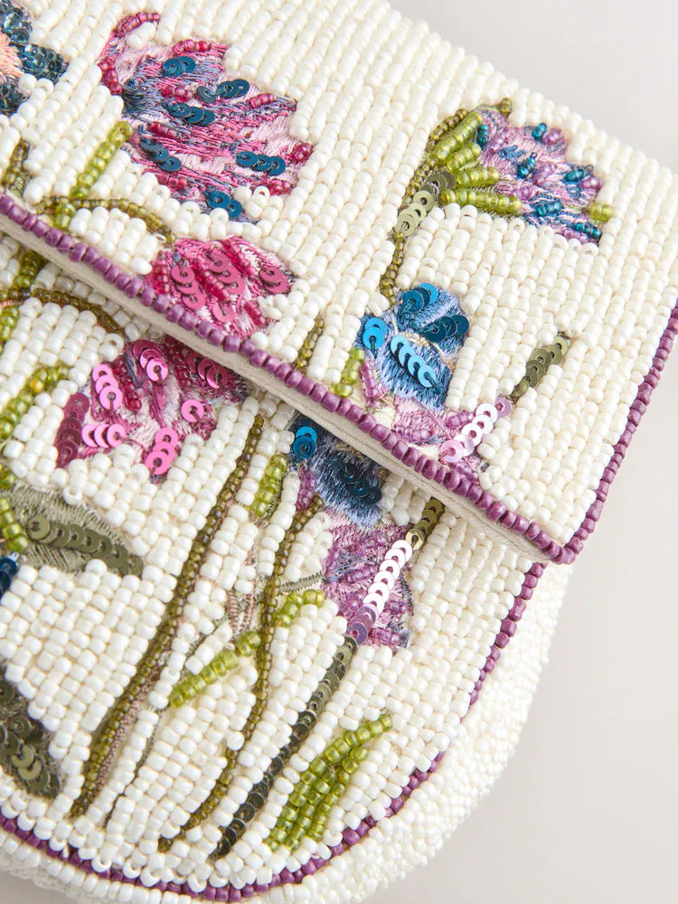 White beaded flower one-shoulder bag