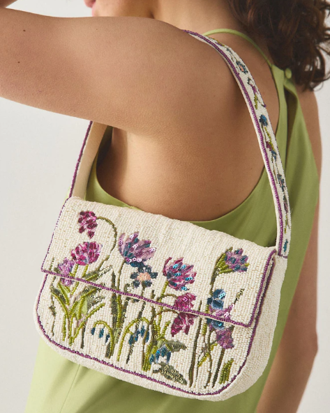 White beaded flower one-shoulder bag