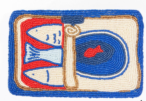 Sardine-shaped seed bead clutch